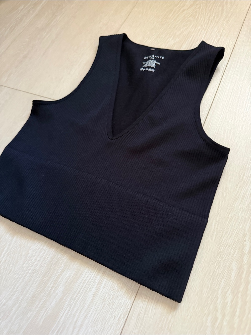 Dynamite Black Ribbed V-Neck Crop Tank Top - Picture 8 of 8